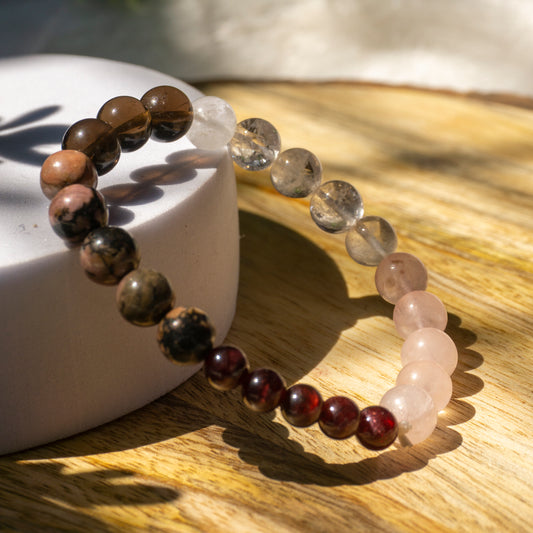 Love Crystal and Stone Combination Bracelet Jewellery 8mm - Rose Quartz, Rhodonite, Clear Quartz, Garnet, Smokey Quartz) call in love, be in touch with yourself, Opening the Heart Chakra, Healing Past Trauma, Healing Emotional Body, Holistic Calm! "