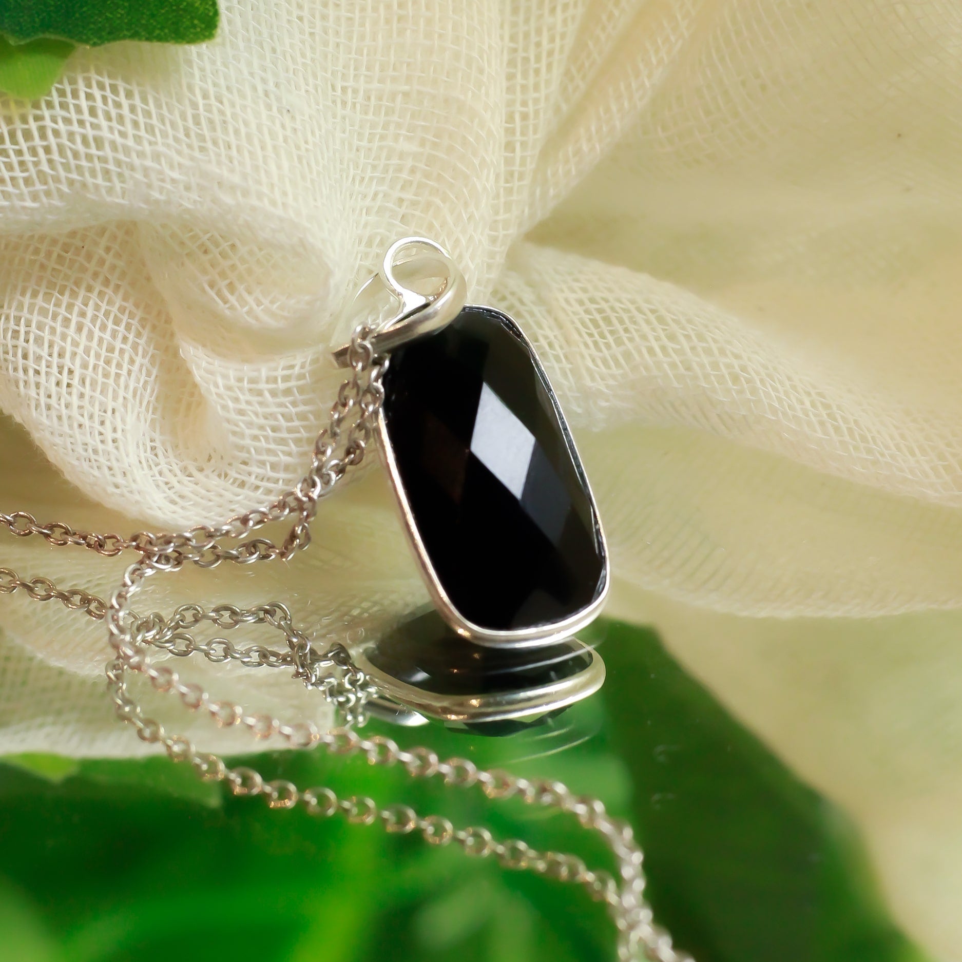 Real Black Ornyx Square Silver Pendant