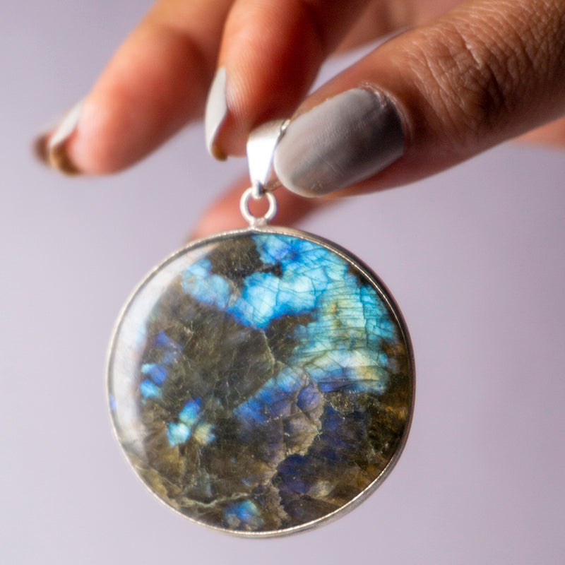 Labradorite Crystal And Stone Necklace Round Pendant Jewellery