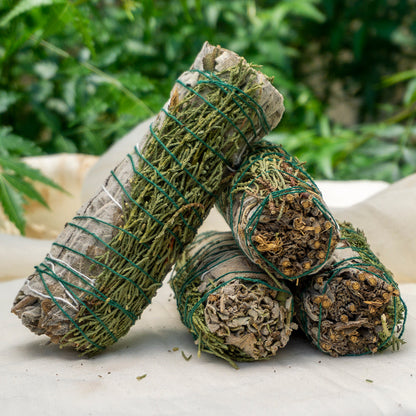 Pack Of 4 - Sage Sticks with Cedar Smudge Sticks Bundle