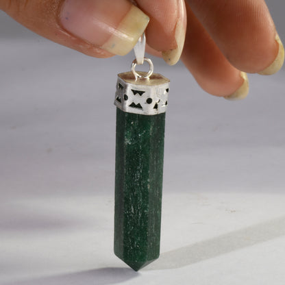 Real Green Jade Crystal and Stone Necklace Point Pendant Jewellery